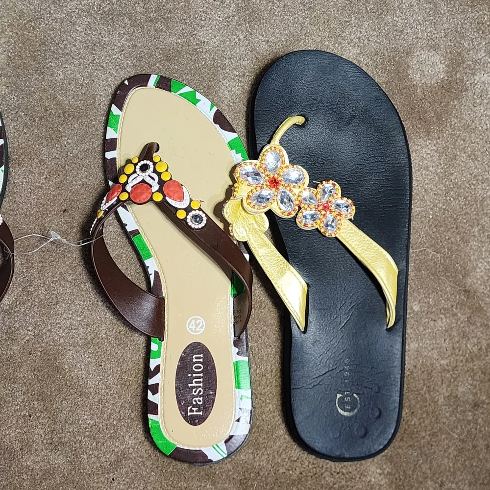 Colorful Thong Flip Flops Sz 9 - Picture 5 of 7